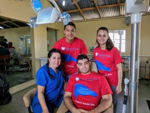 Volunteers at Somos Amigos in Dominican Republic